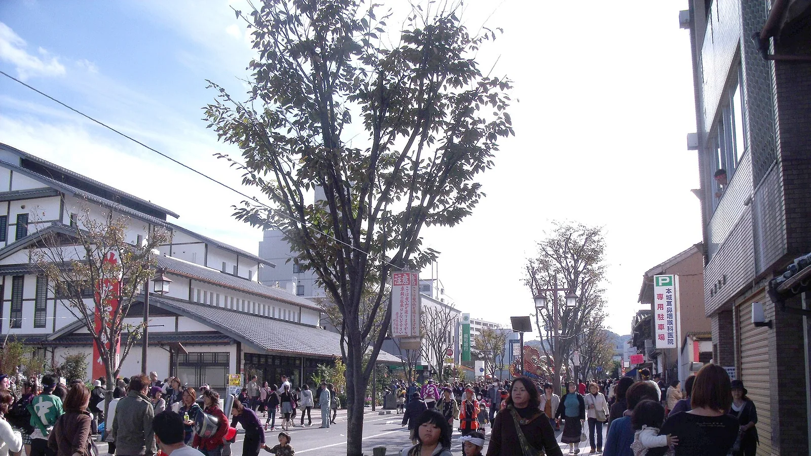 唐津 Kunchi 最终日成为步行街的唐津站前街道